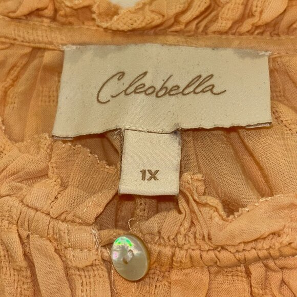 Cleobella Textured Puff Sleeve Peasant Top plus size 1X - Picture 6 of 9